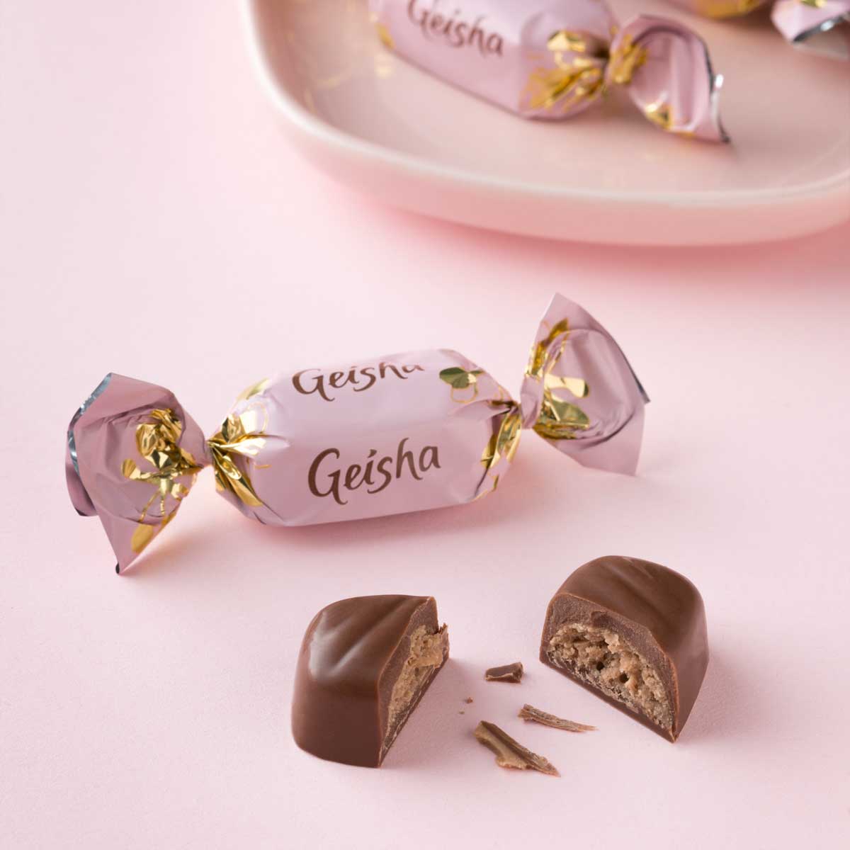 Fazer ファッツェル Geisha ゲイシャ ミルクチョコレート(箱入り / 250g)