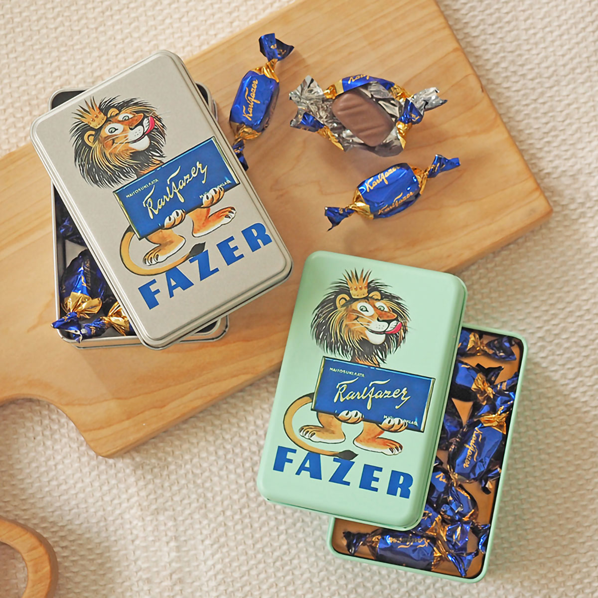 FAZER ファッツェル KarlFazer ミルクチョコレート ライオンレトロ缶 / シルバー ( 10粒 )