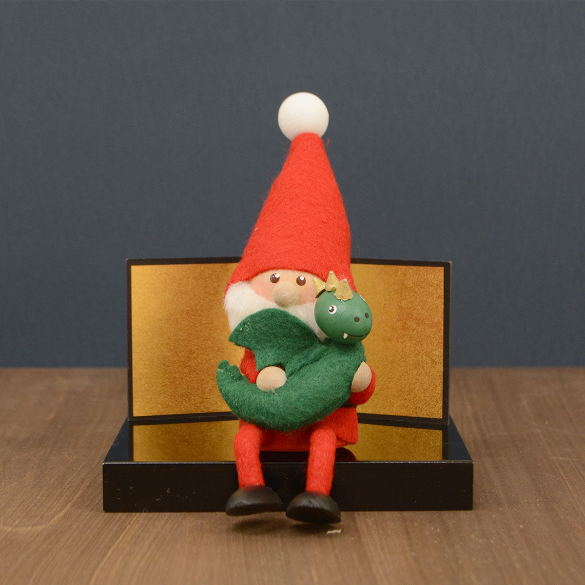 NORDIKA nisse ノルディカ ニッセ クリスマス 木製人形 ( ドラゴンを抱えたサンタ )
