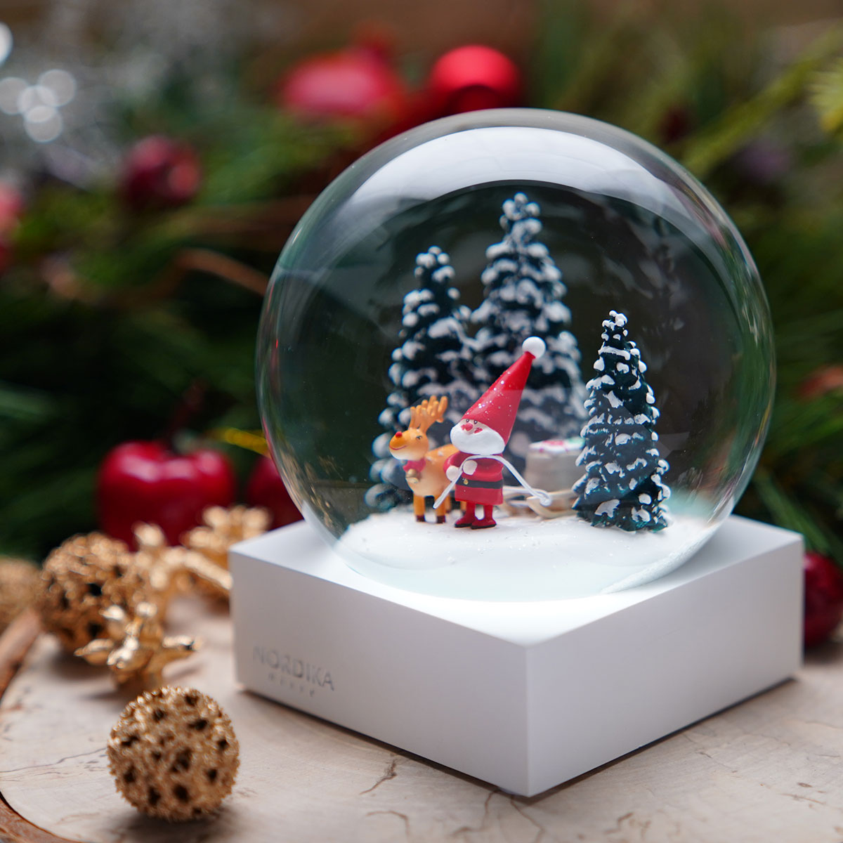 NORDIKA nisse ノルディカ ニッセ クリスマス スノードーム( そりをひいたサンタ / レッド )