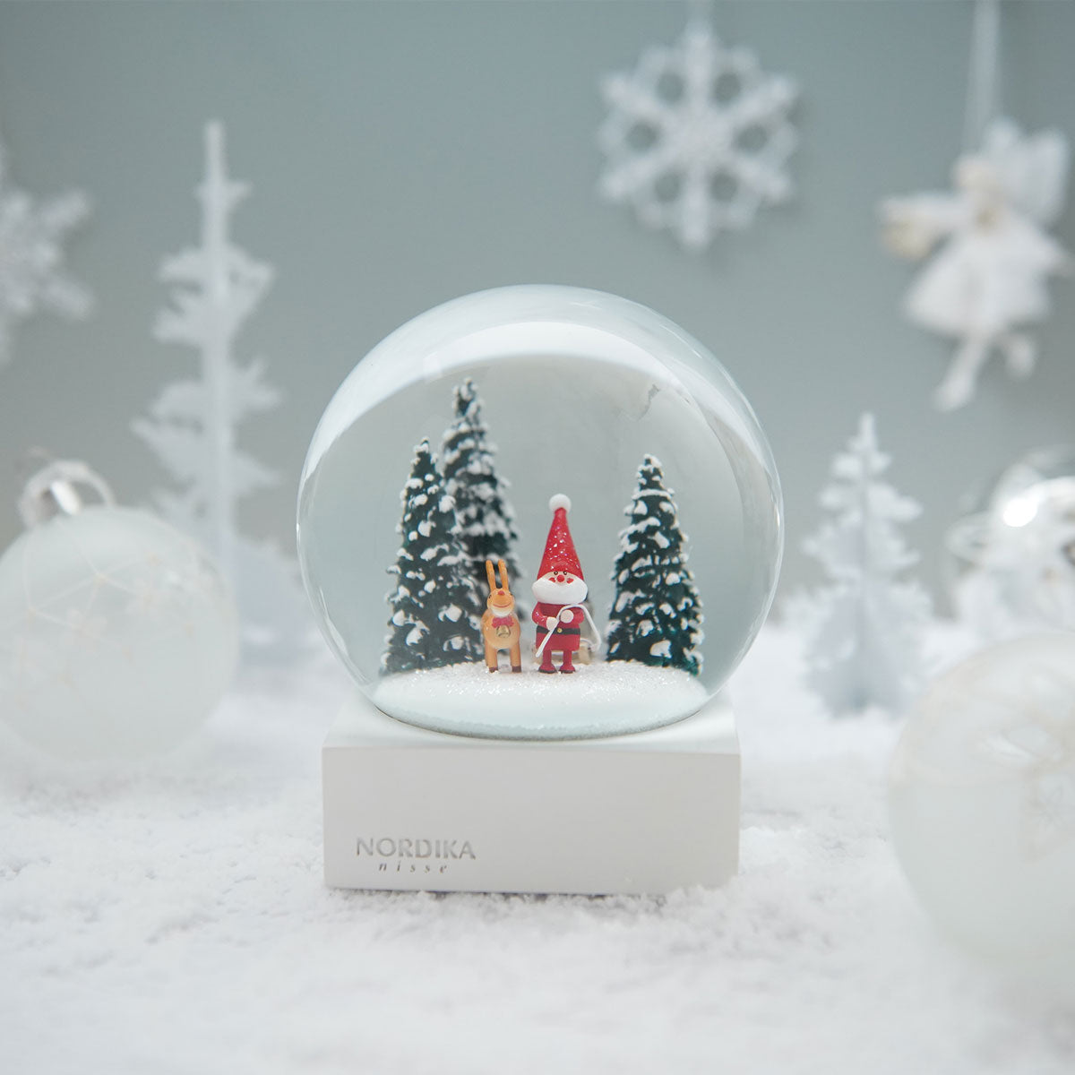 NORDIKA nisse ノルディカ ニッセ クリスマス スノードーム( そりをひいたサンタ / レッド )