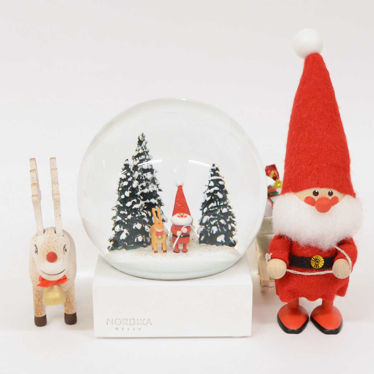 NORDIKA nisse ノルディカ ニッセ クリスマス スノードーム( そりをひいたサンタ / レッド )