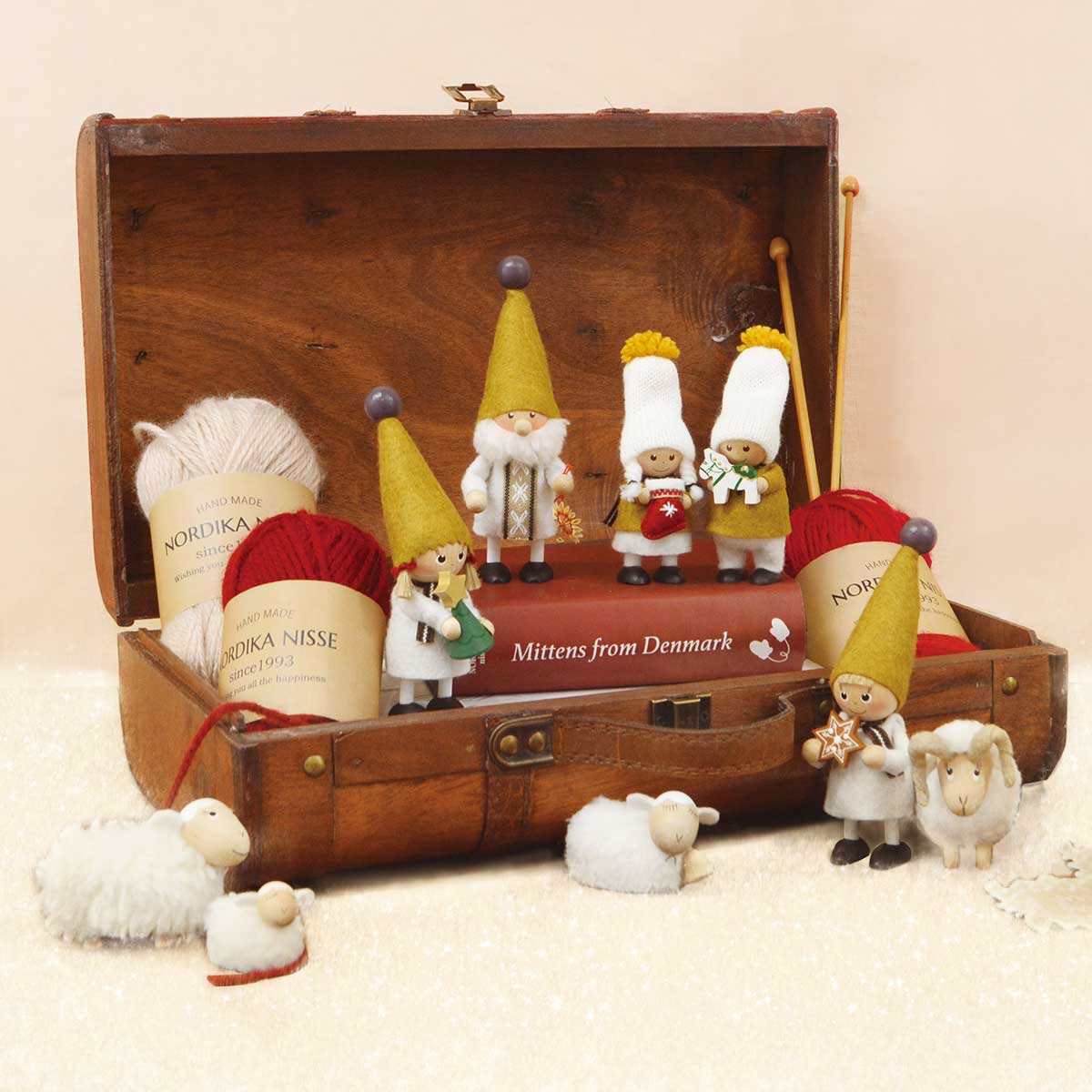 NORDIKA nisse ノルディカ ニッセ クリスマス 木製人形 ( ストローオーナメントを持ったサンタ / Jule Hygge )