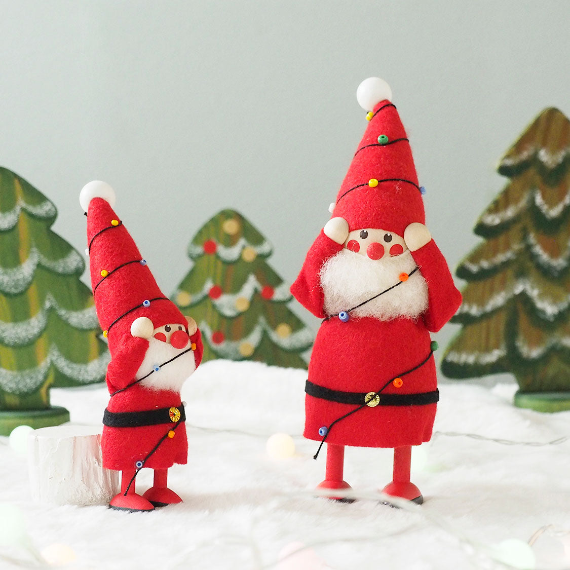 NORDIKA nisse ノルディカ ニッセ クリスマス 木製人形(電飾にからまるサンタ / ビックノルディカ )