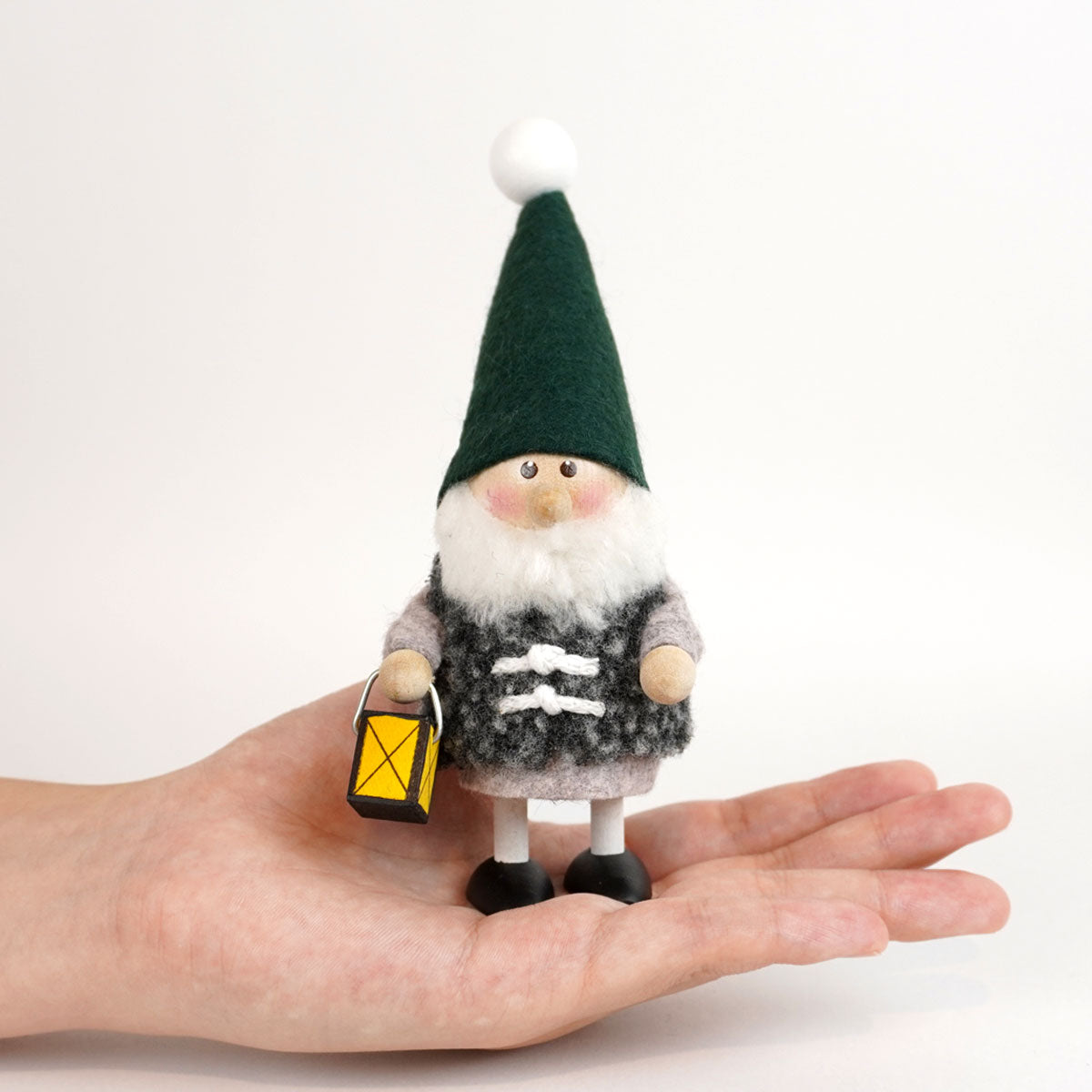 【2025新作】NORDIKA nisse ノルディカ ニッセ クリスマス 木製人形 ( ランタンを持ったサンタ / Nordic Forest )