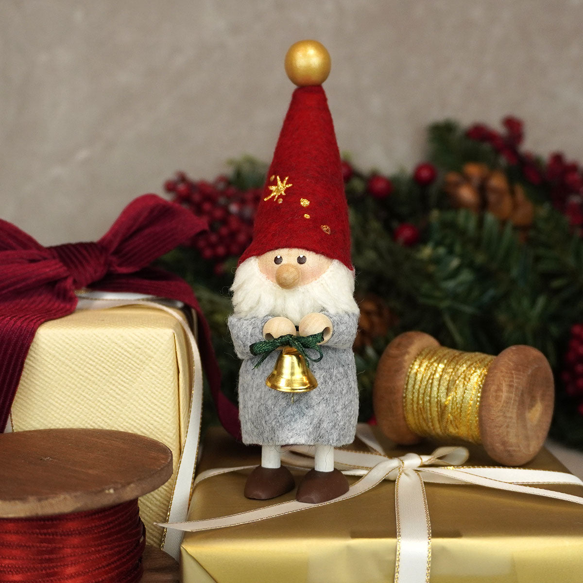【2026新作】NORDIKA nisse ノルディカ ニッセ クリスマス 木製人形 ベルを持ったサンタ ( From Nisse )