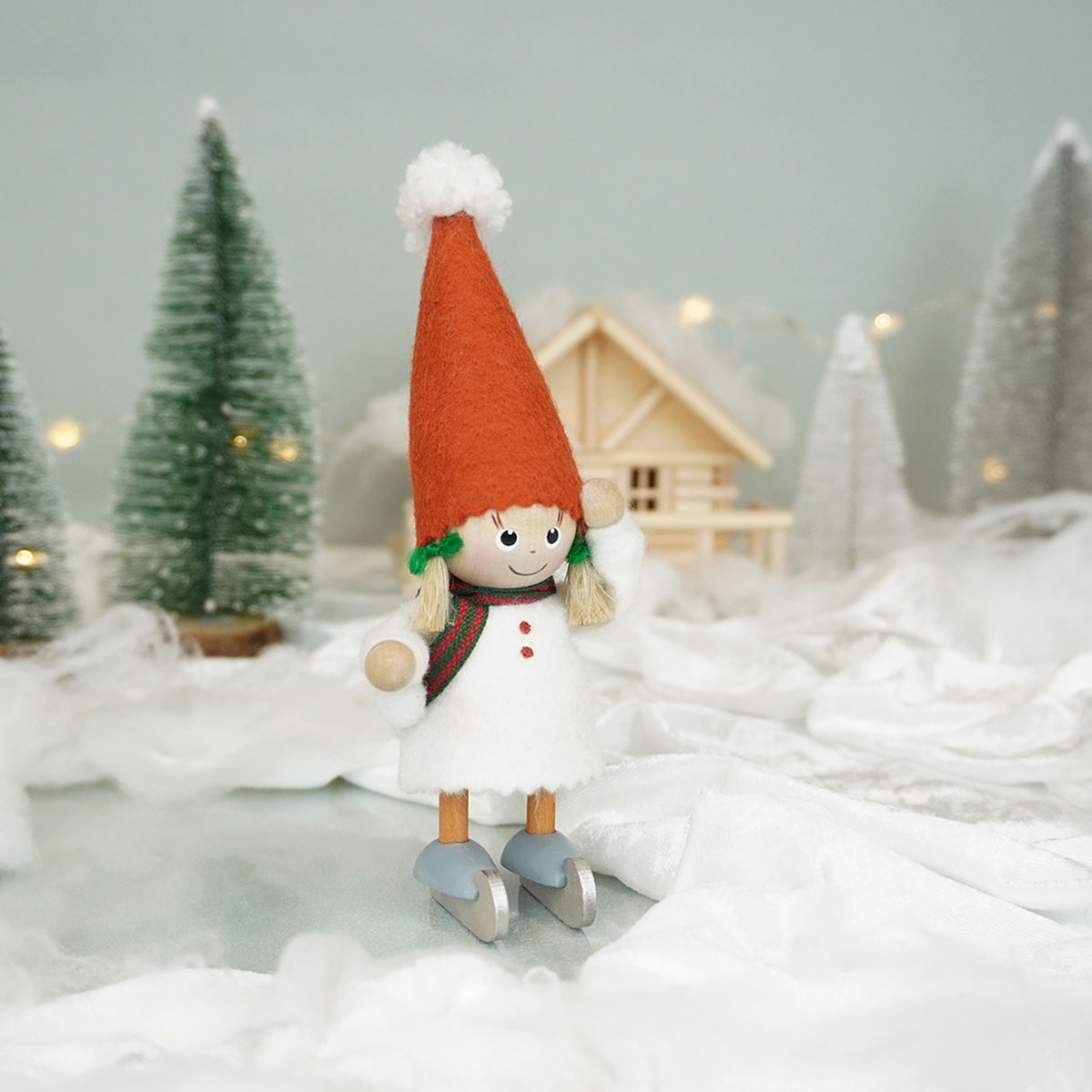【2026新作】【北欧雑貨オリジナル】NORDIKA nisse ノルディカ ニッセ クリスマス 木製人形 スケートを楽しむ女の子