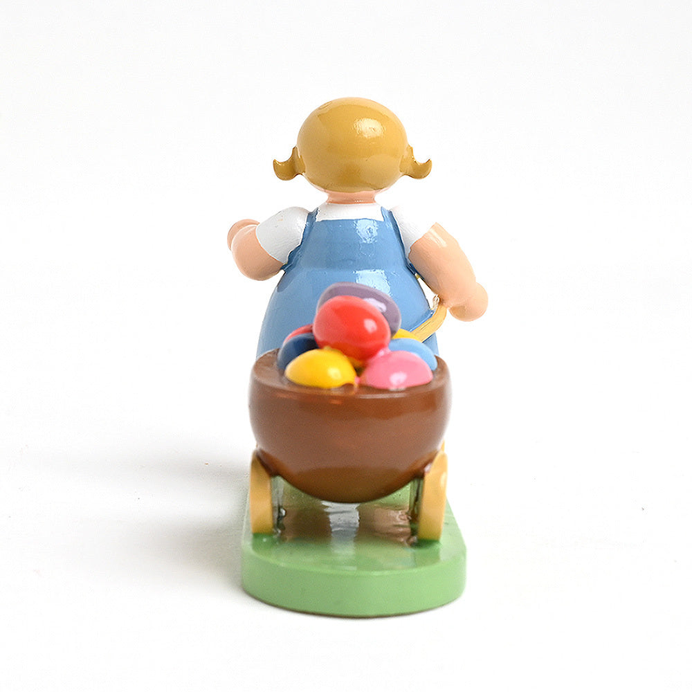 Wendt & Kühn ヴェント & キューン 木製人形ブロッサムフレンズ ( お手伝いをする女の子 )