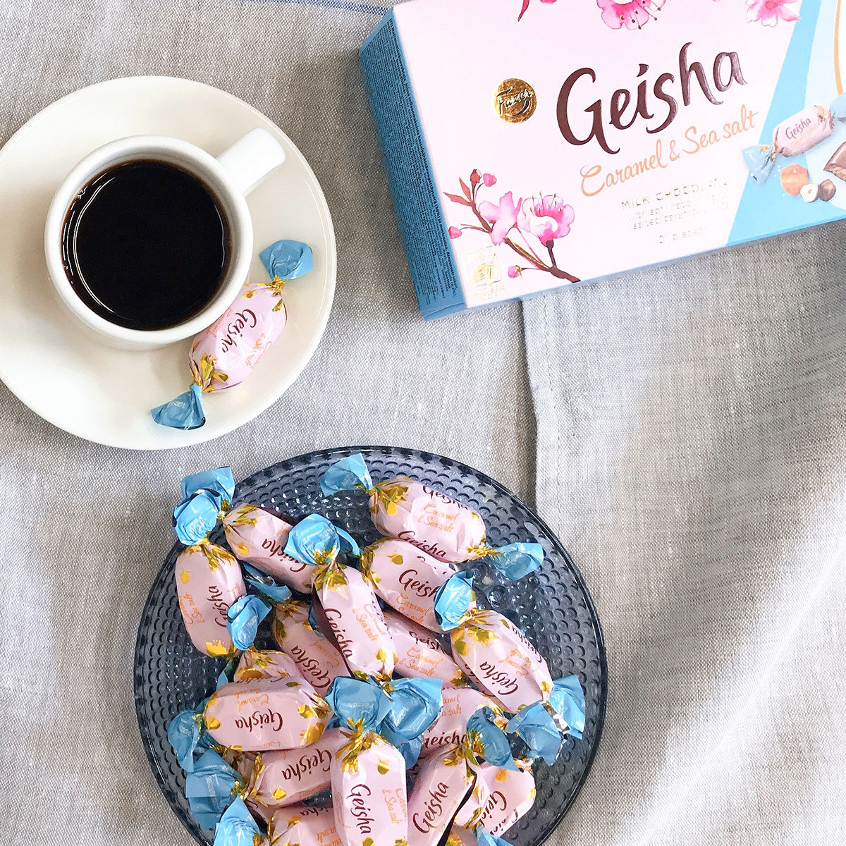 Fazer ファッツェル Geisha ゲイシャ キャラメルシーソルトチョコレート ( 箱入り / 150g / 21個入り )