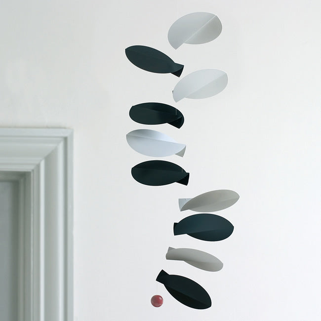Flensted Mobiles フレンステッド・モビール(Turning Leaves ターニングリーブス / ブラック ホワイト / 141W)