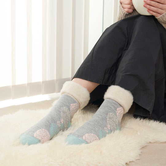 from F フロムエフ もこもこソックス ( pieni kivi 小さな小石 / グレー / 22.5～25cm )