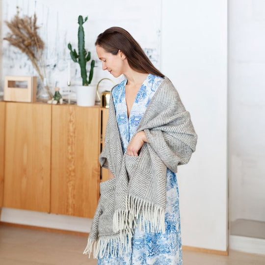 LAPUAN KANKURIT ラプアンカンクリ ポケットショール MARIA ( 60×180cm / グレー×ホワイト )