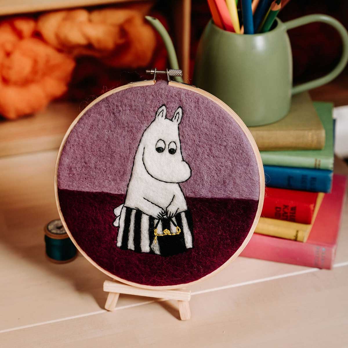 Moomin ムーミン The Crafty Kit Company クラフティ キット カンパニー 羊毛刺しゅうキット ( ムーミンママ )