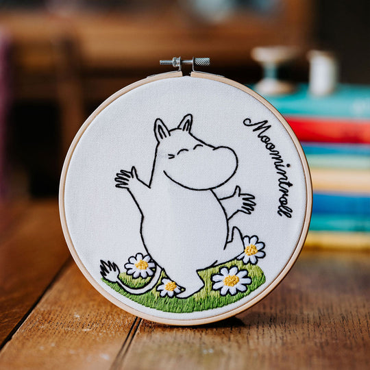 Moomin ムーミン The Crafty Kit Company クラフティ キット カンパニー 刺しゅうキット ( ムーミン )