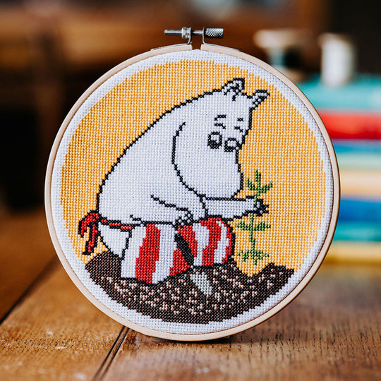 Moomin ムーミン The Crafty Kit Company クラフティ キット カンパニー クロスステッチキット ( ムーミンママ )