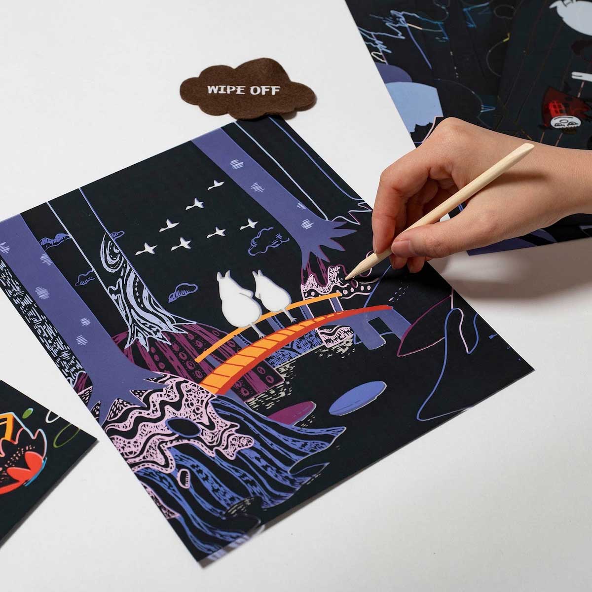 Moomin ムーミン BørneLund ボーネルンド 削って輝く ステンドグラス