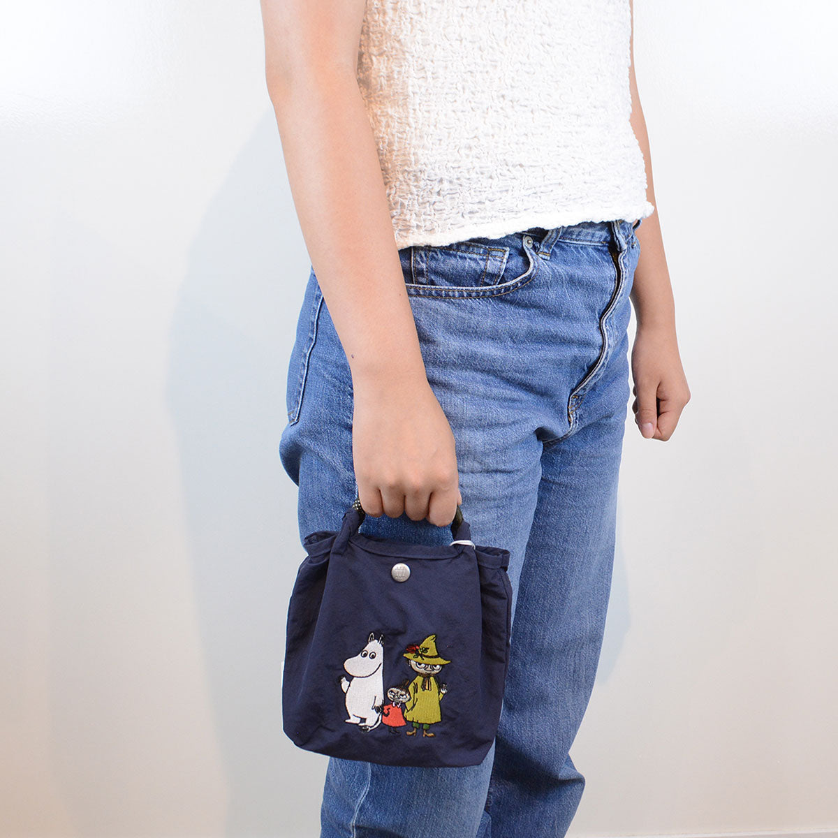 Moomin ムーミン 刺繍ミニショルダーバッグ ( ムーミンフレンズ / ネイビー )