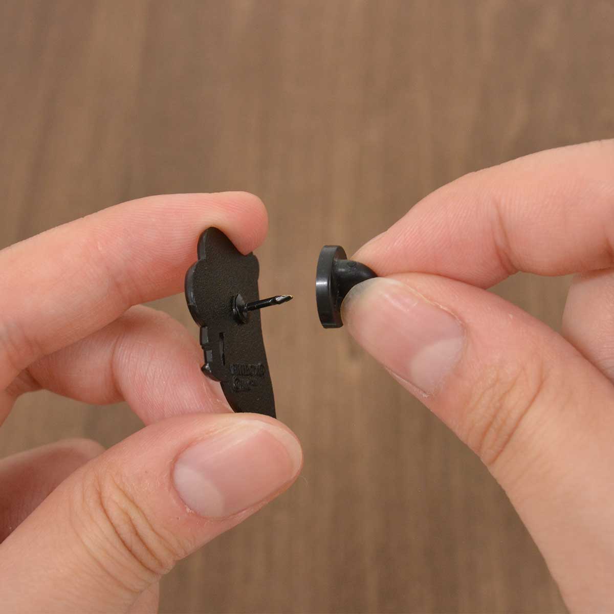 Moomin ムーミン PINBOX ピンボックス ピンバッジ ( くしゃみをするムーミン )