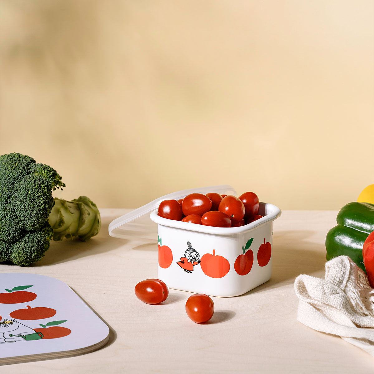 Moomin ムーミン Muurla ムールラ ホーロー保存容器 ( JOYFUL APPLES / リトルミイ / 670ml )