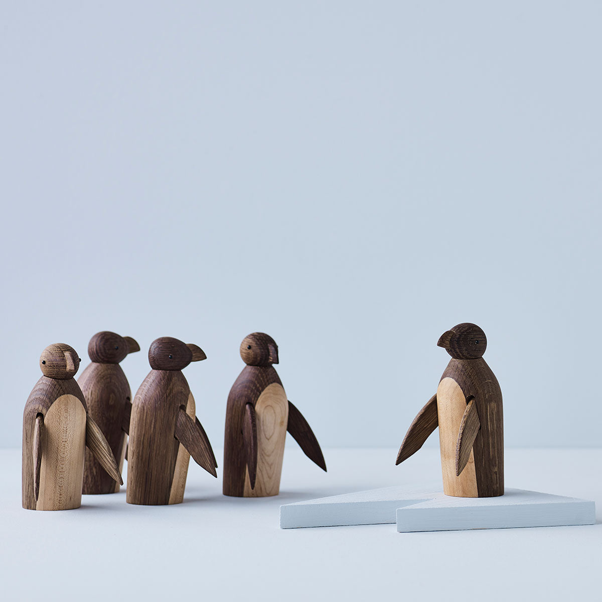 Lucie Kaas ルーシーコース Skjode 木製オブジェ ( ペンギン ) – 北欧雑貨
