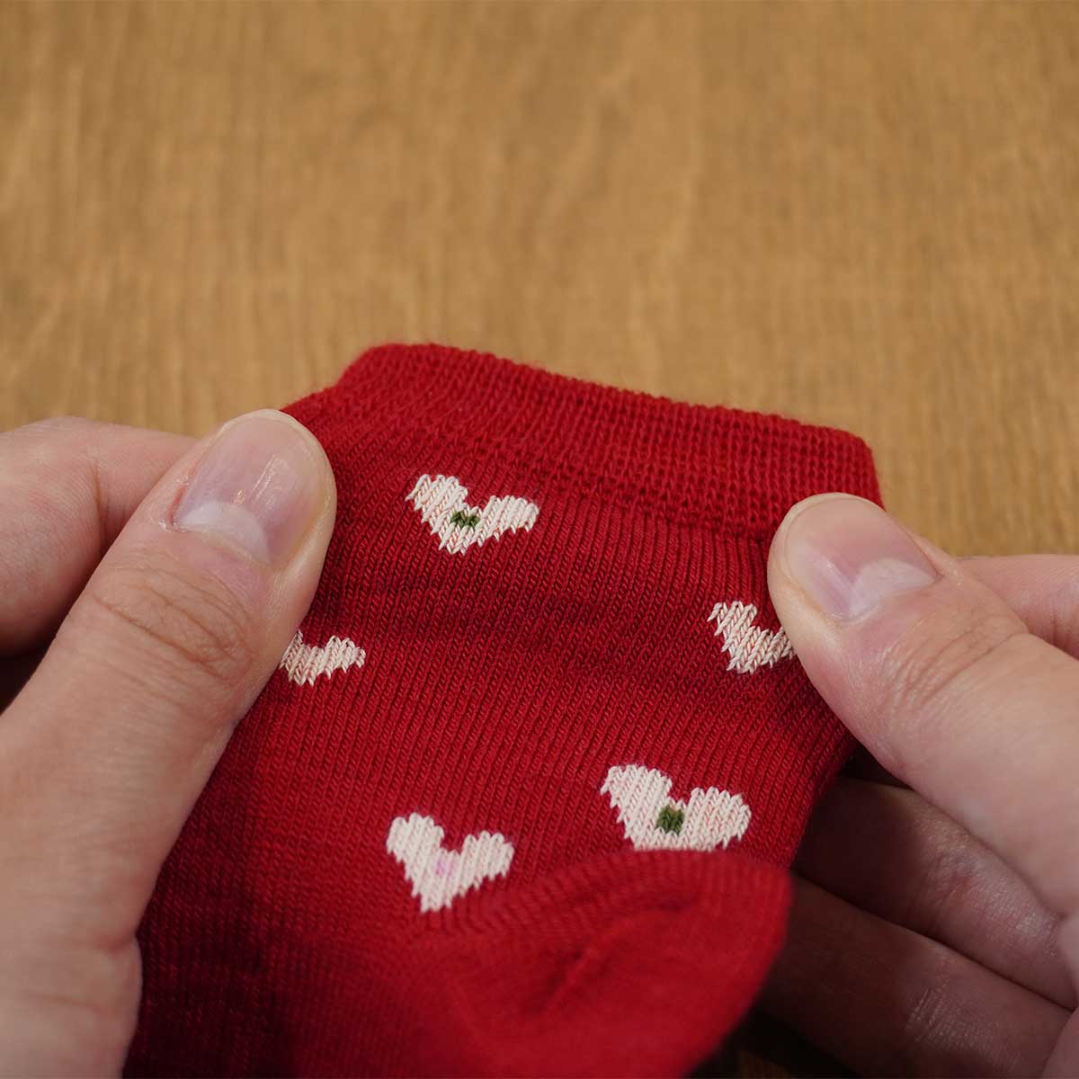 Bengt&Lotta ベングト&ロッタ ベビーソックス ( スモールハート / レッド )