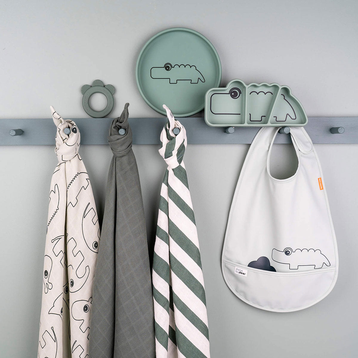 done by deer ダンバイディア ベビー・キッズ食事用エプロン ピーカブー シリコンビブ ( ブルー / 2枚セット )