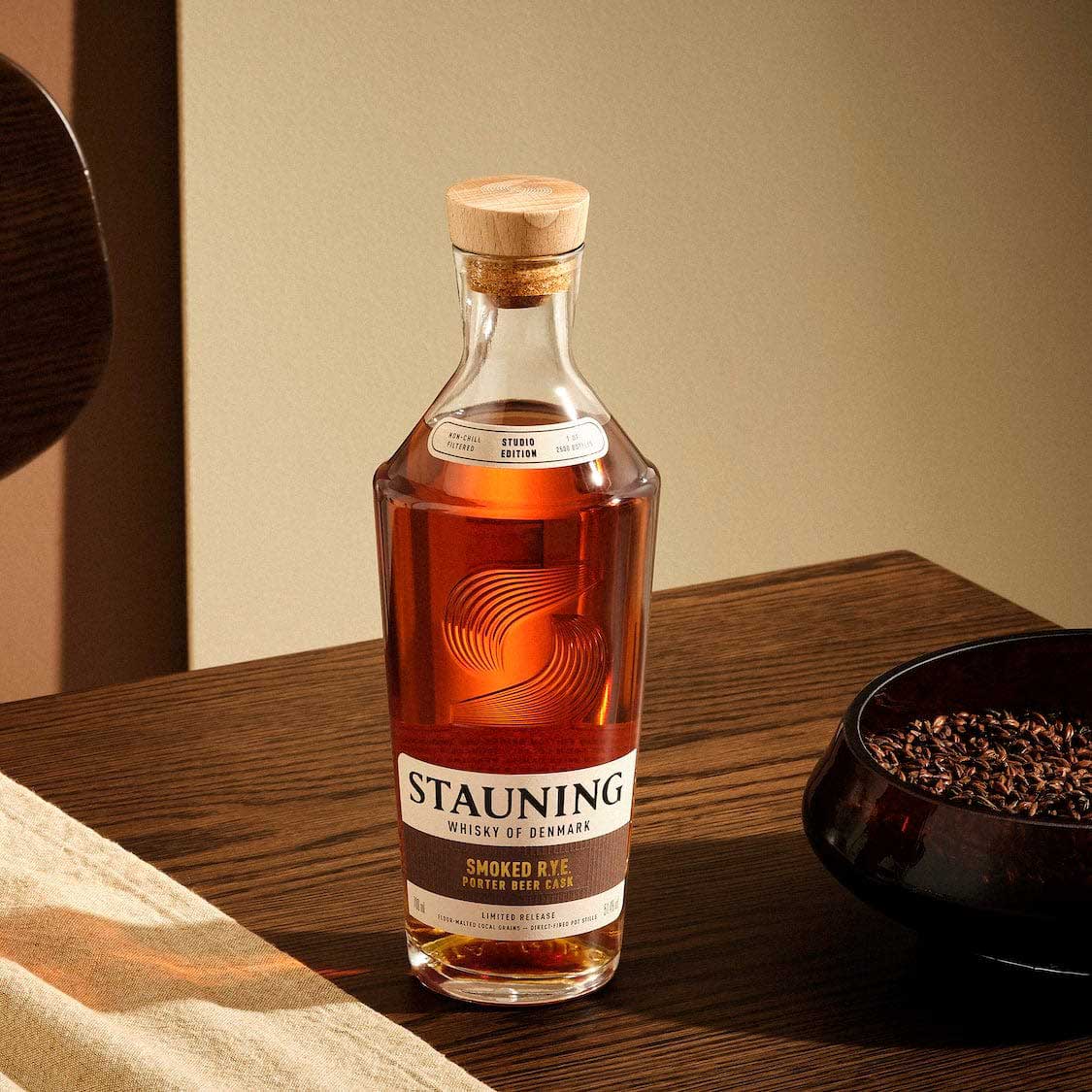 【数量限定】STAUNING WHISKY スタウニングウイスキー スモークド・ライ・シェリーオーク ( 700ml )