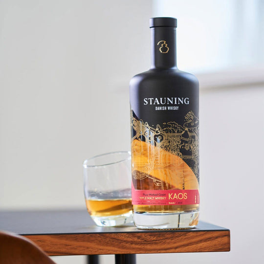 STAUNING WHISKY スタウニングウイスキー カオス ( 700ml / アルコール飲料 )