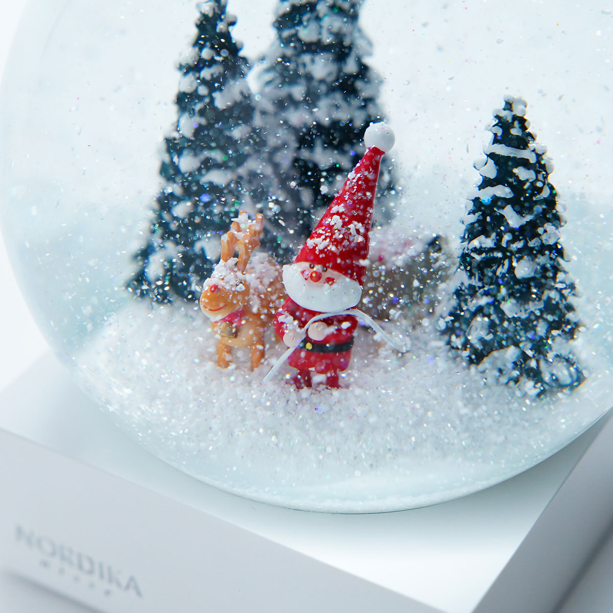 ノルディカ ニッセ サンタ クリスマス スノードーム（ そりをひいたサンタ / レッド ）人形 北欧雑貨｜北欧雑貨