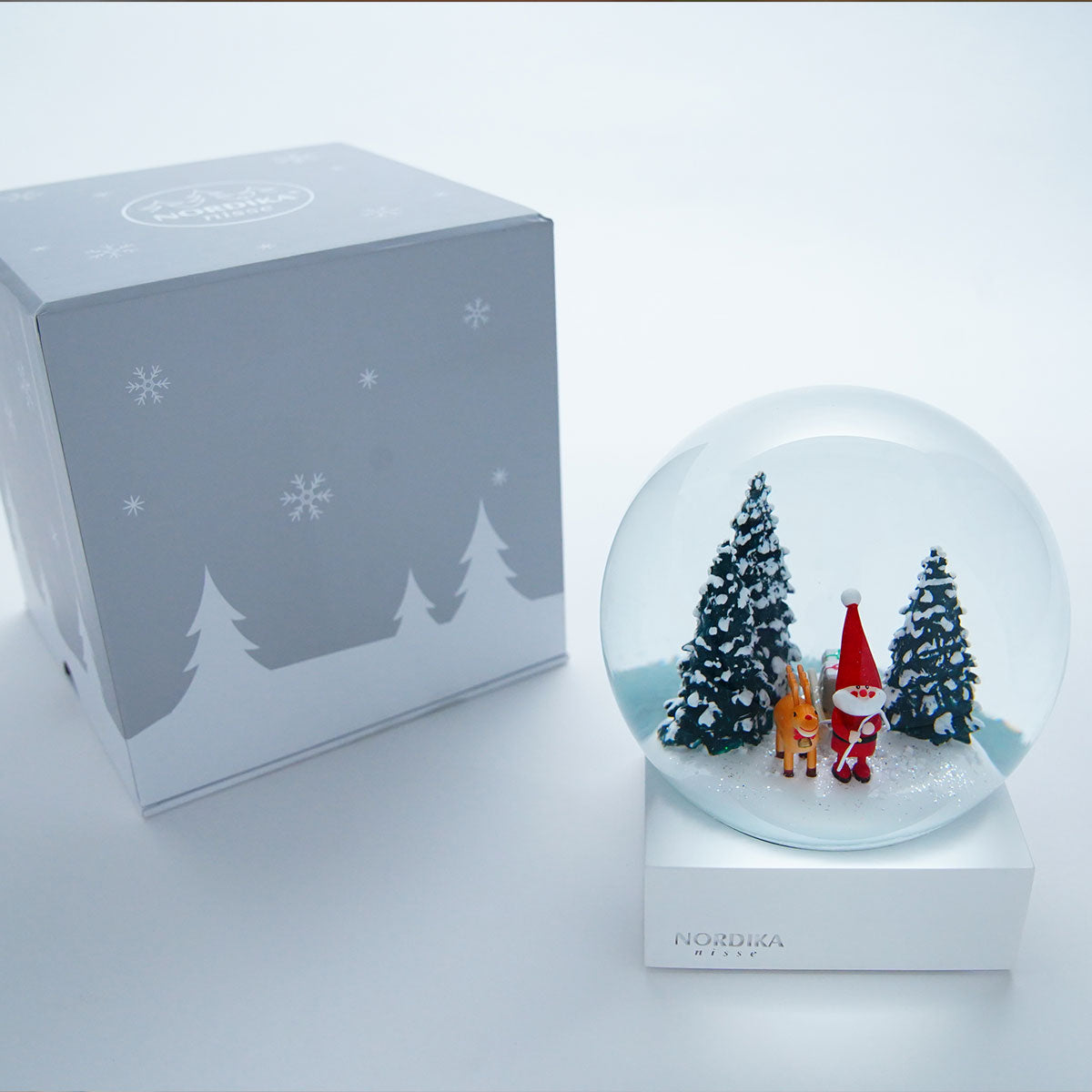 新品未使用♡ノルディカニッセ スノードームを持ったサンタ ハイタイド ノルディカ ニッセ サンタ クリスマス スノードーム（ そりをひいた