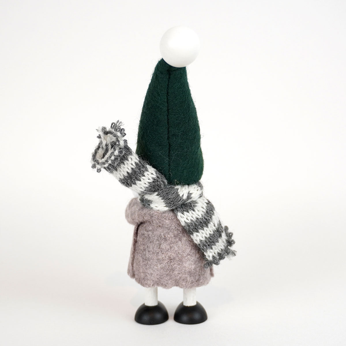 【予約】【2025新作】NORDIKA nisse ノルディカ ニッセ クリスマス 木製人形 ( ウサギを抱えた男の子 / Nordic Forest )