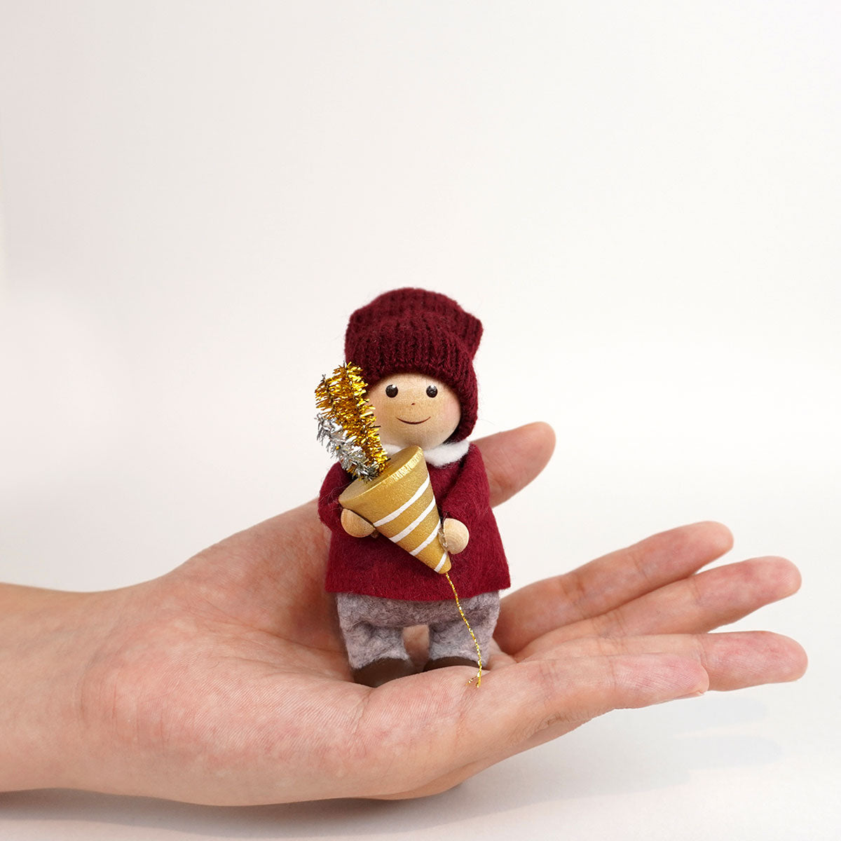 【予約】【2025新作】NORDIKA nisse ノルディカ ニッセ クリスマス 木製人形 ( クラッカーを持った男の子 / 20th Celebration )