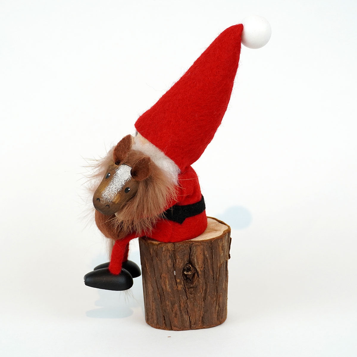 【予約】【2025新作】NORDIKA nisse ノルディカ ニッセ クリスマス 木製人形 ( 馬を抱えたサンタ / レッド )