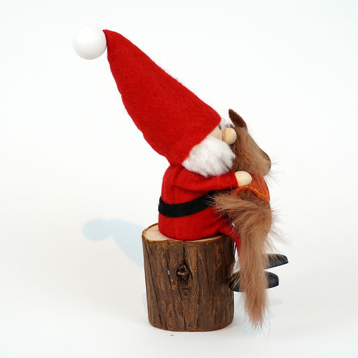 【予約】【2025新作】NORDIKA nisse ノルディカ ニッセ クリスマス 木製人形 ( 馬を抱えたサンタ / レッド )