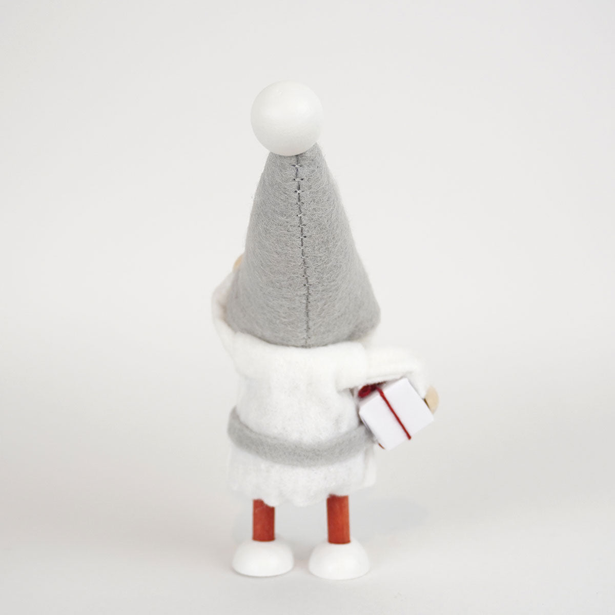 【予約】【2025新作】NORDIKA nisse ノルディカ ニッセ クリスマス 木製人形 ( プレゼントを持ったサンタ / サイレントナイト )