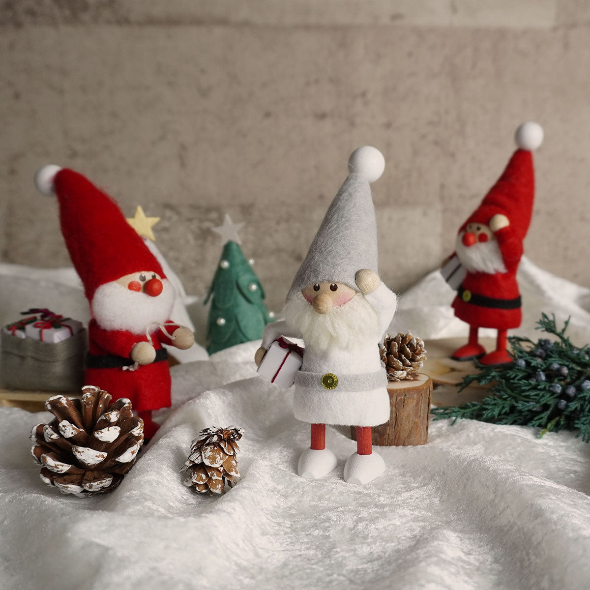 【予約】【2025新作】NORDIKA nisse ノルディカ ニッセ クリスマス 木製人形 ( プレゼントを持ったサンタ / サイレントナイト )
