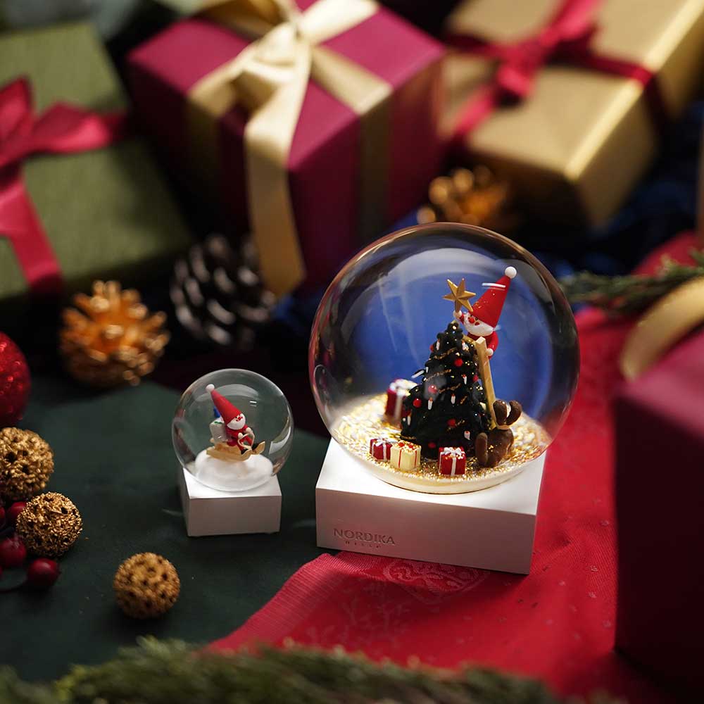 【予約】【2025新作】NORDIKA nisse ノルディカ ニッセ クリスマス スノードーム（ ミニ / そりに乗ったサンタ / レッド ）