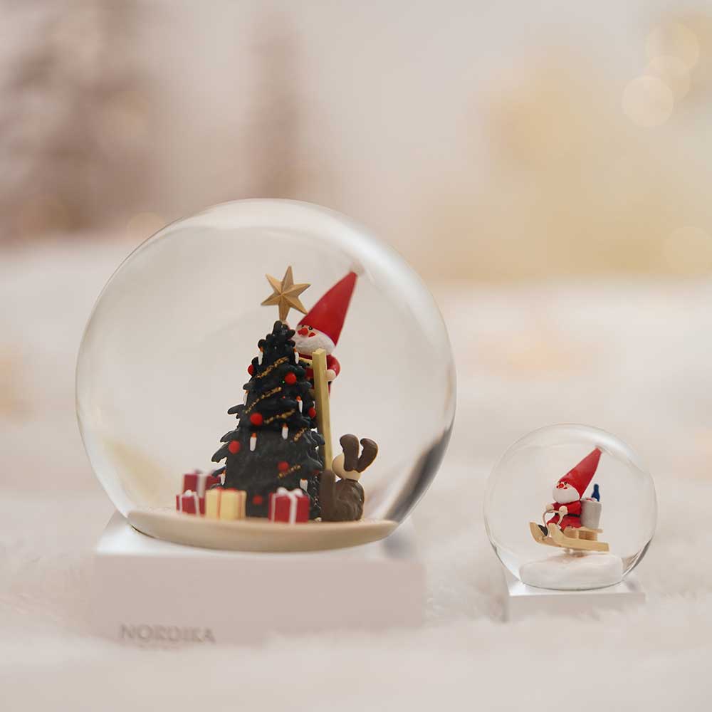 【予約】【2025新作】NORDIKA nisse ノルディカ ニッセ クリスマス スノードーム（ ミニ / そりに乗ったサンタ / レッド ）