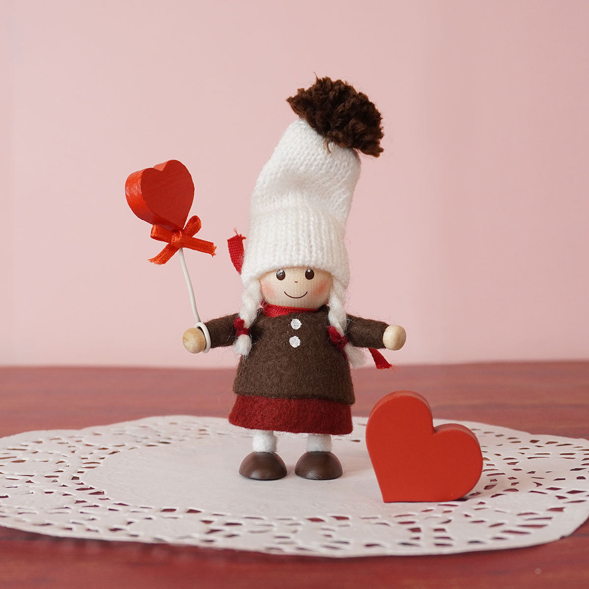 NORDIKA nisse ノルディカ ニッセ クリスマス 木製人形 ( Melty Seriesニット帽の女の子 ＆ ハートセット )