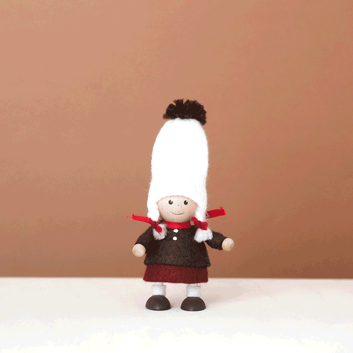 NORDIKA nisse ノルディカ ニッセ クリスマス 木製人形 ( Melty Seriesニット帽の女の子 ＆ ハートセット )