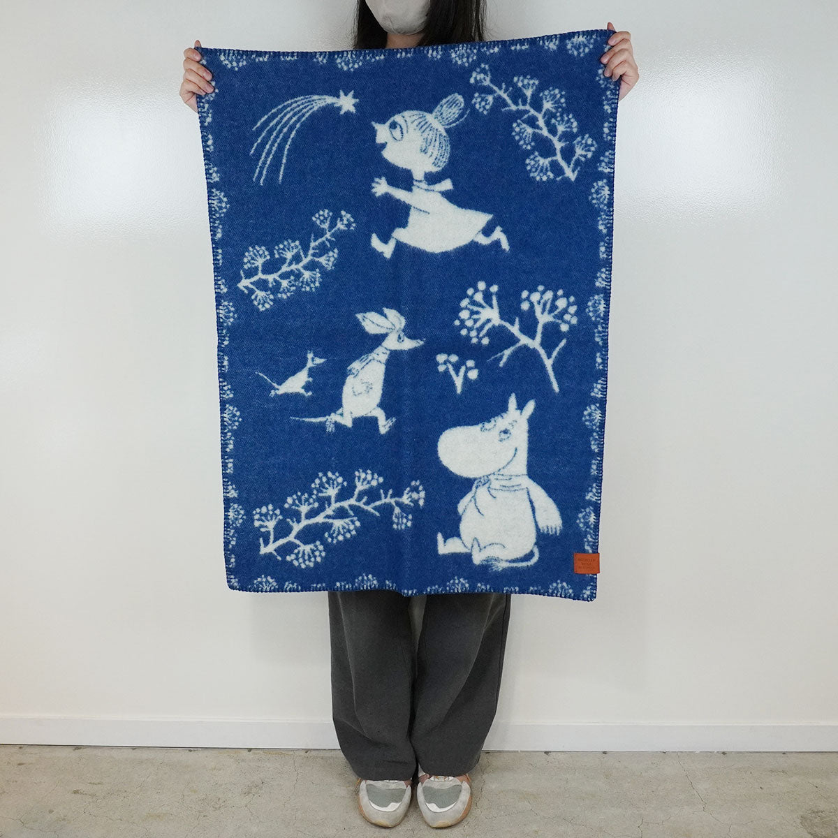 Moomin ムーミン KLIPPAN クリッパン ウールミニブランケット ( ムーミン ウィンターランド / 65×90cm / ディープブルー )