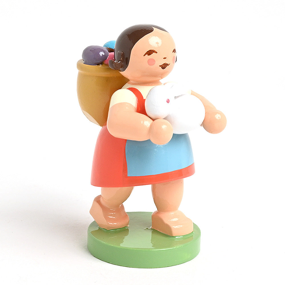 Wendt & Kuhn ヴェント & キューン 木製人形ブロッサムフレンズ ( うさぎを可愛がる女の子 )