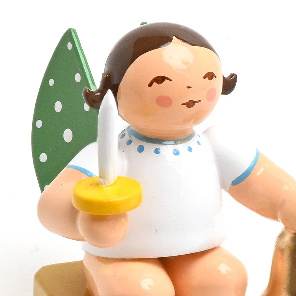 Wendt & Kuhn ヴェント & キューン 木製人形ベルとキャンドルを持つ天使