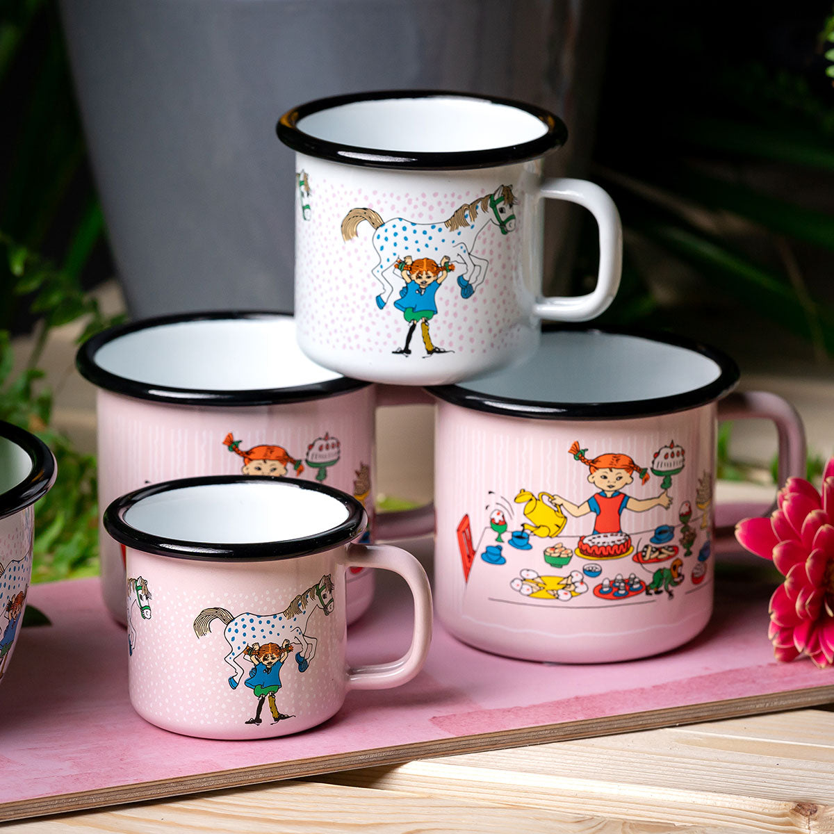 Pippi ピッピ Muurla ムールラ ホーローマグ（ピッピと馬 / 250ml）