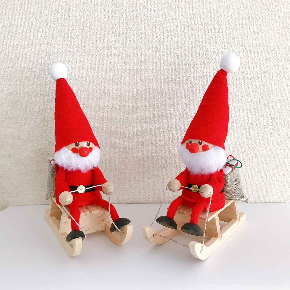 NORDIKA nisse ノルディカ ニッセ クリスマス 木製人形（そりに乗ったサンタ レッド）｜北欧雑貨