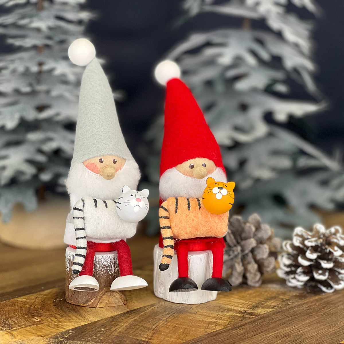 NORDIKA nisse ノルディカ ニッセ クリスマス 木製人形（ トラを抱えたサンタ )｜北欧雑貨