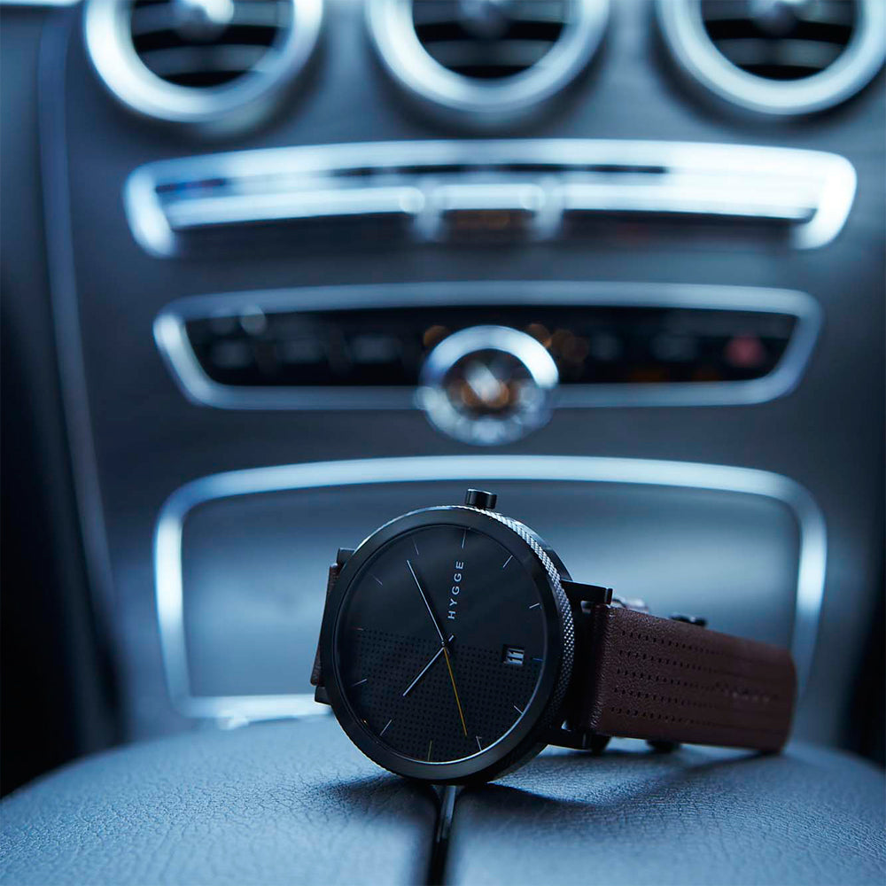 HYGGE Watches ヒュッゲウォッチズ 2203 SERIES WATCH ( Brown LEATHER / Black dial / Black case )