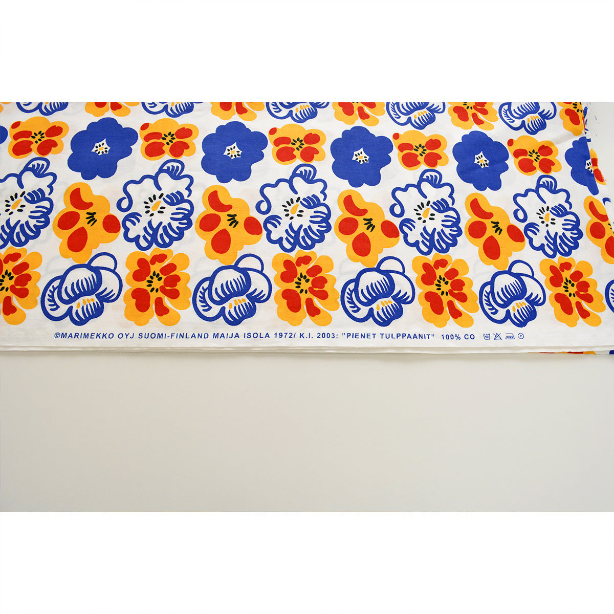 marimekko マリメッコ ファブリック ( Pienet tulppaanit / 1972 / Maija Isola ) 2003年再生産版